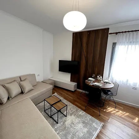 Charming In The Heart Of The * 地拉那