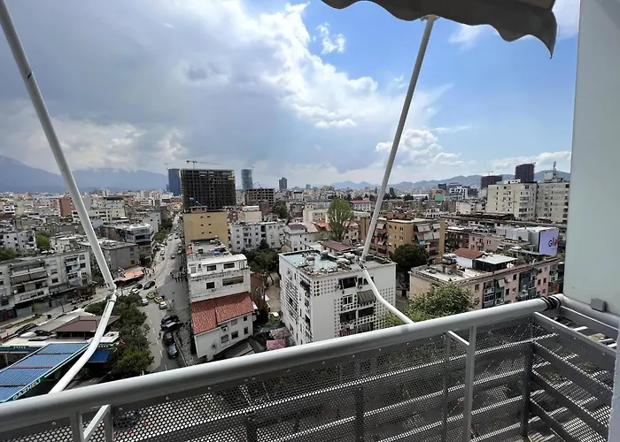 Charming In The Heart Of The Appartamento Tirana